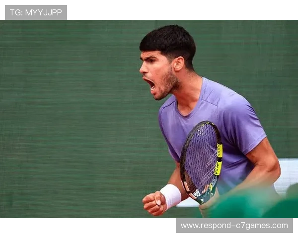 网球巨星复出战首秀惊艳全场 直言重返赛场充满挑战与激情